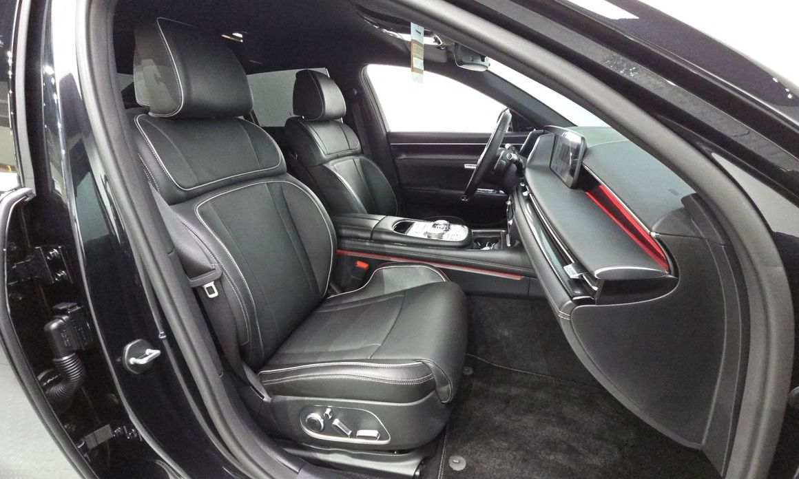 Genesis G90 2023