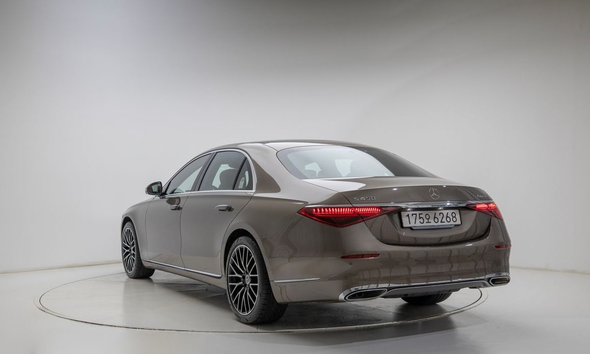 Mercedes-Benz S-Class 2025