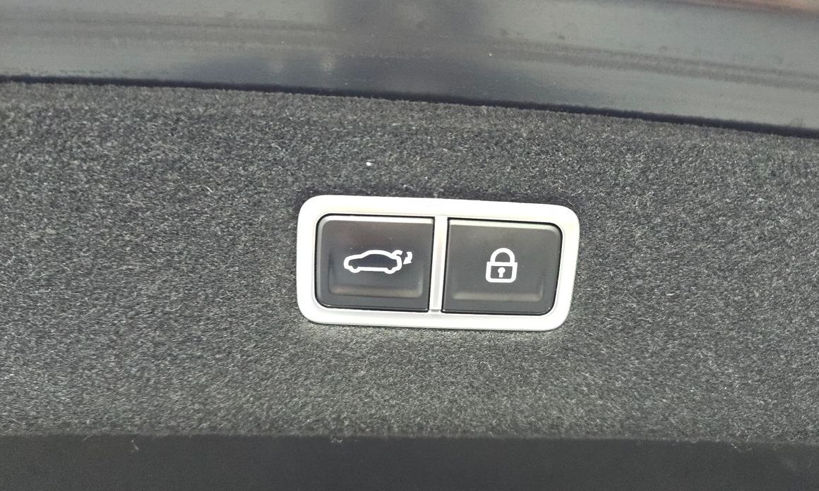 Genesis G90 2023