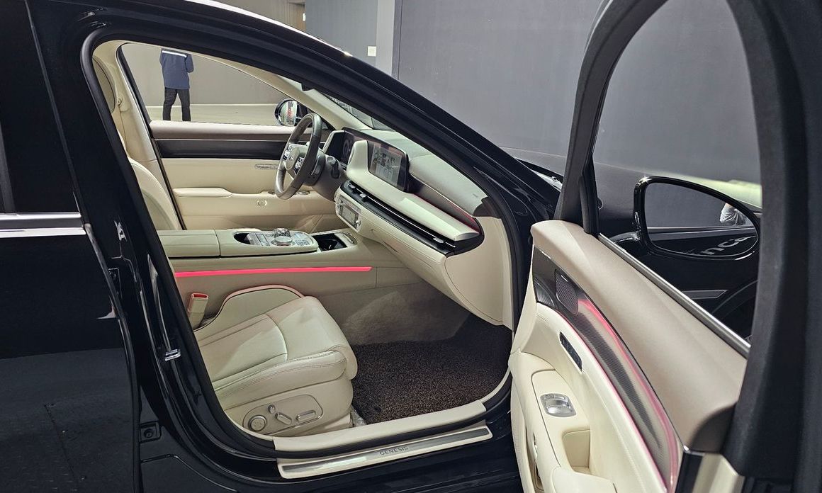 Genesis G90 2023