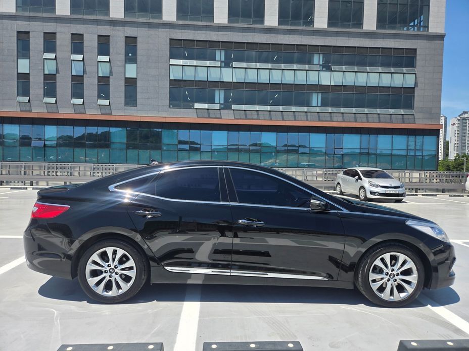 Hyundai Grandeur 2012