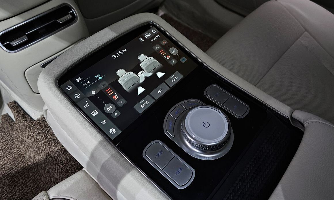 Genesis G90 2023
