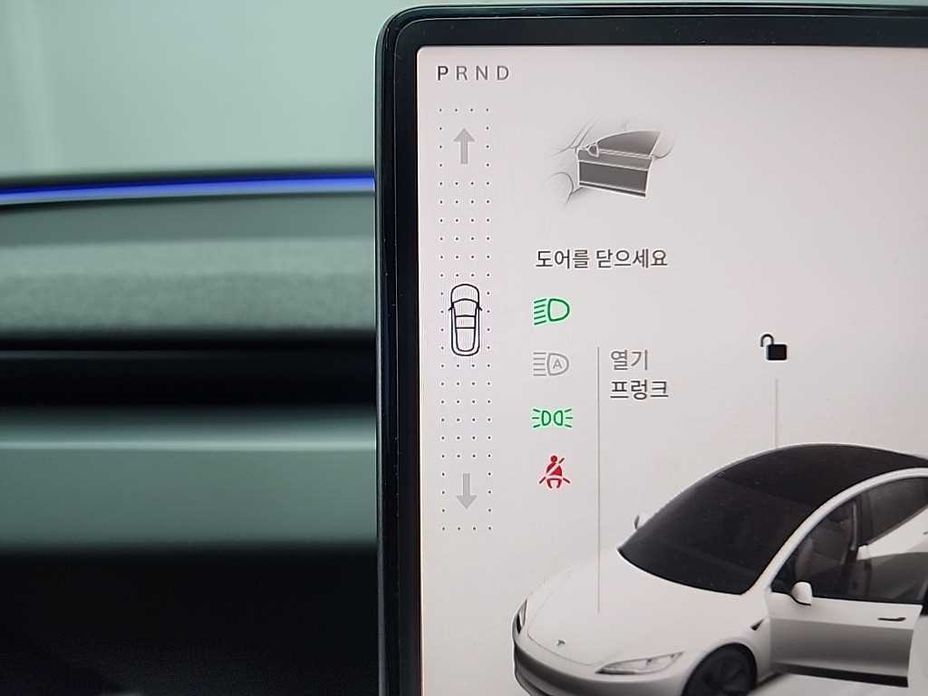 Tesla Model 3 2024