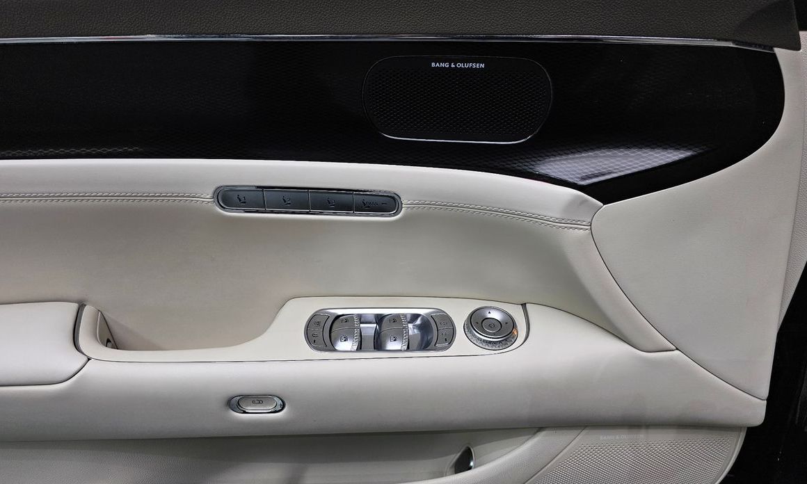 Genesis G90 2023