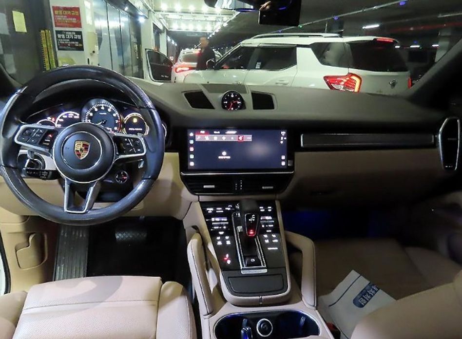 Porsche Cayenne 2022