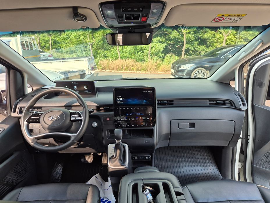 Hyundai Staria 2023