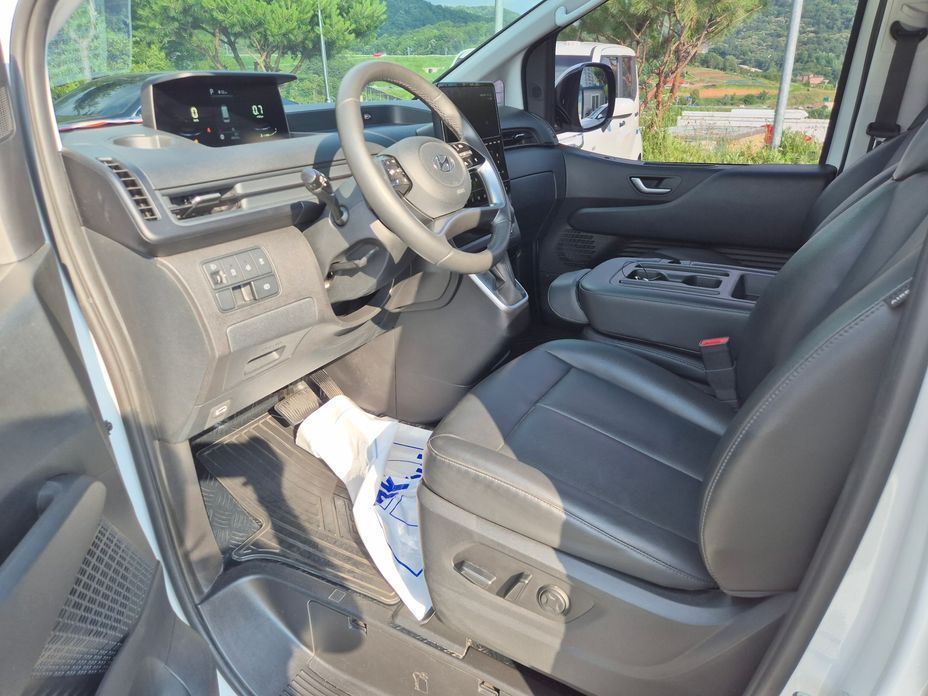 Hyundai Staria 2023