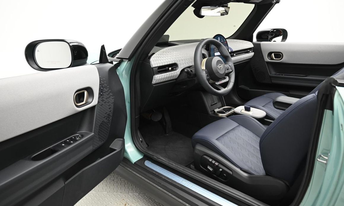 Mini Cooper Convertible 2025