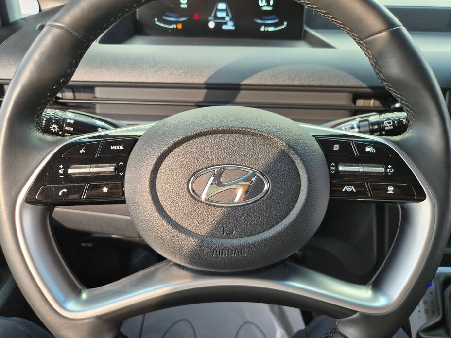 Hyundai Staria 2023
