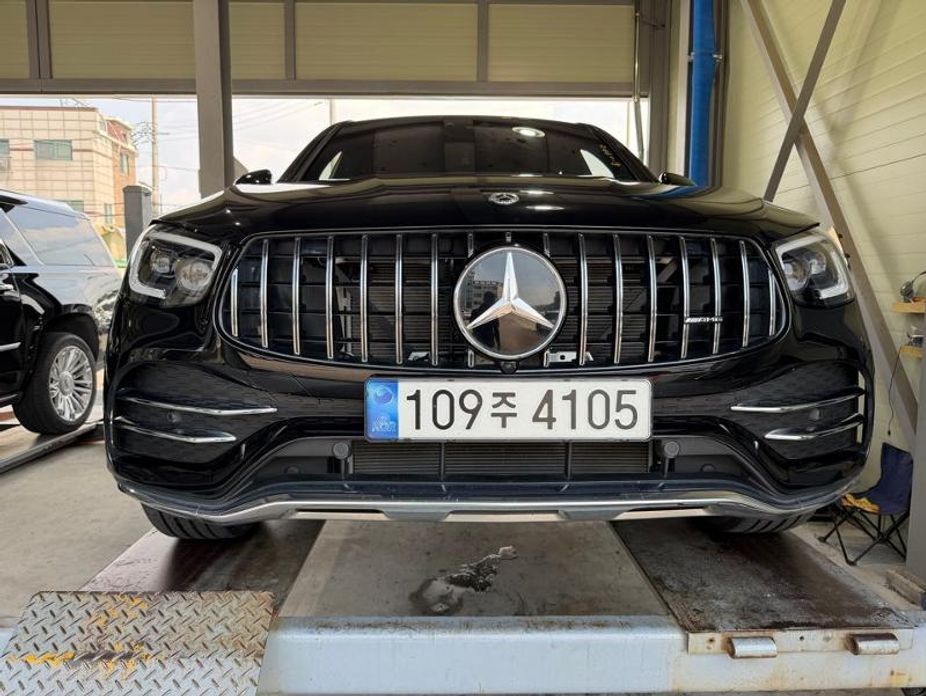Mercedes-Benz GLC-Class 2023