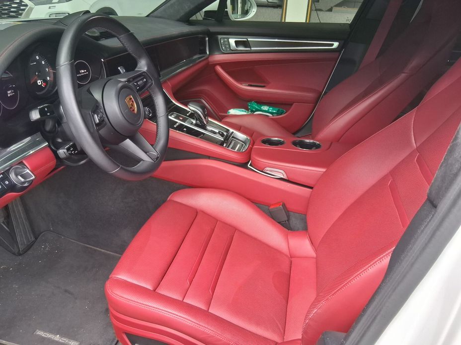 Porsche Panamera 2023