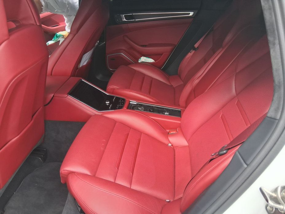 Porsche Panamera 2023