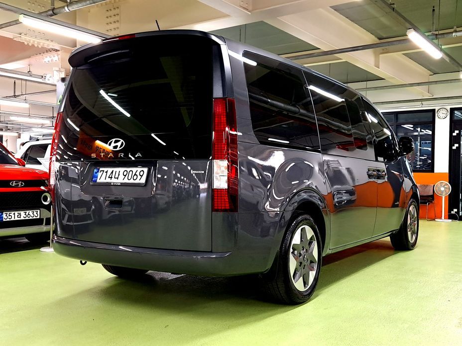 Hyundai Staria 2025