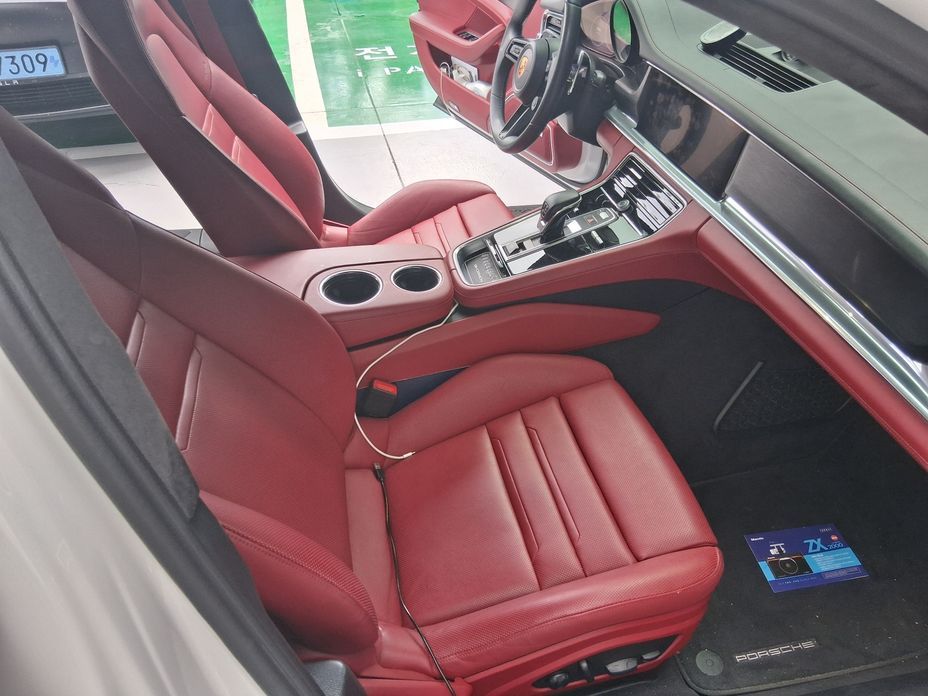 Porsche Panamera 2023