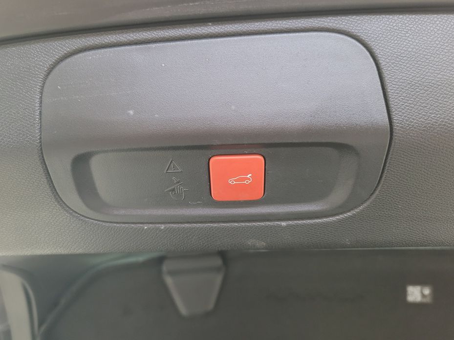 Peugeot 408 2023