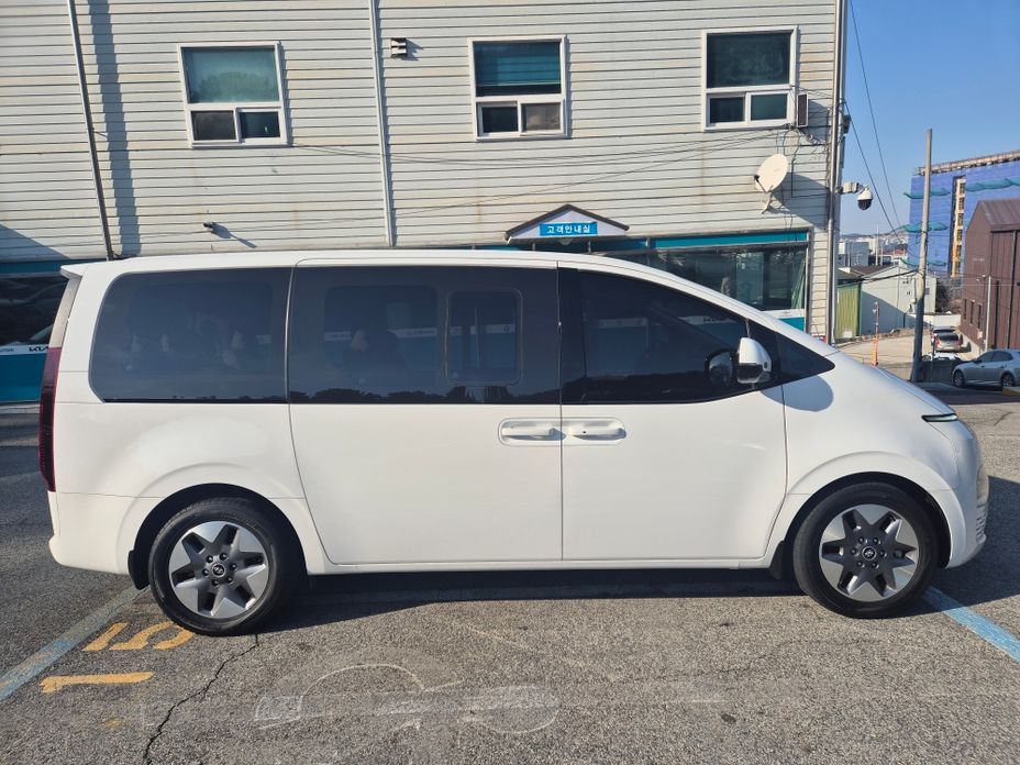 Hyundai Staria 2022