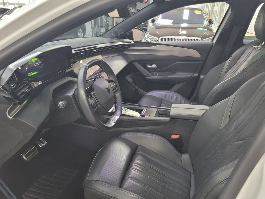 Peugeot 408 2023