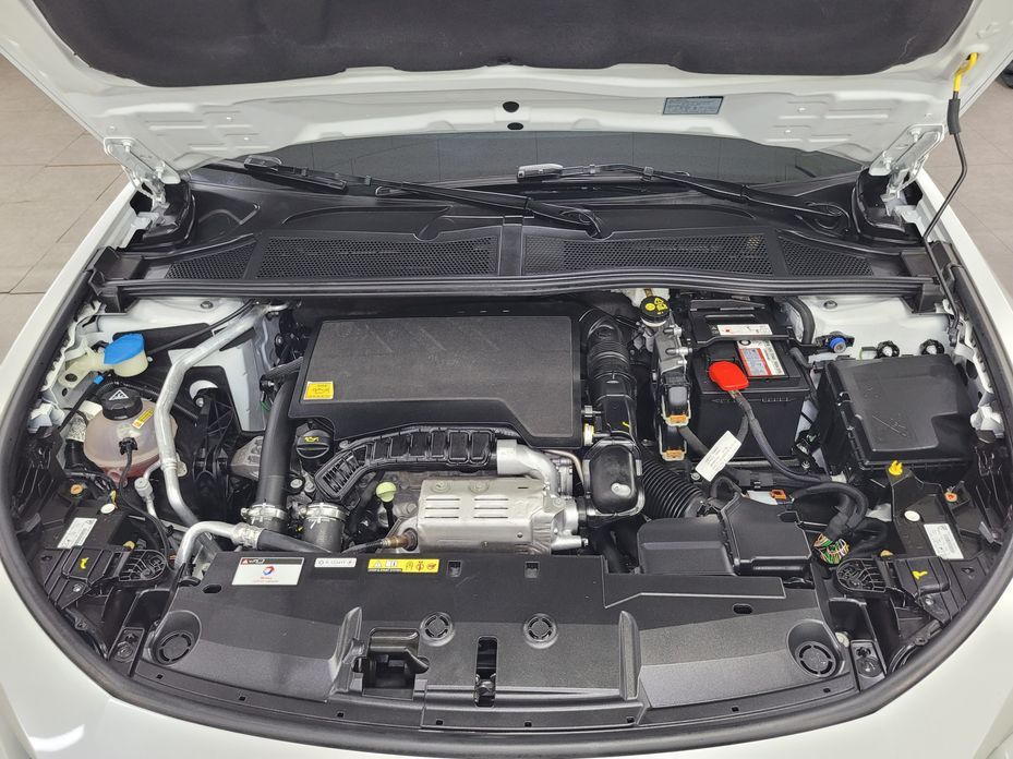 Peugeot 408 2023