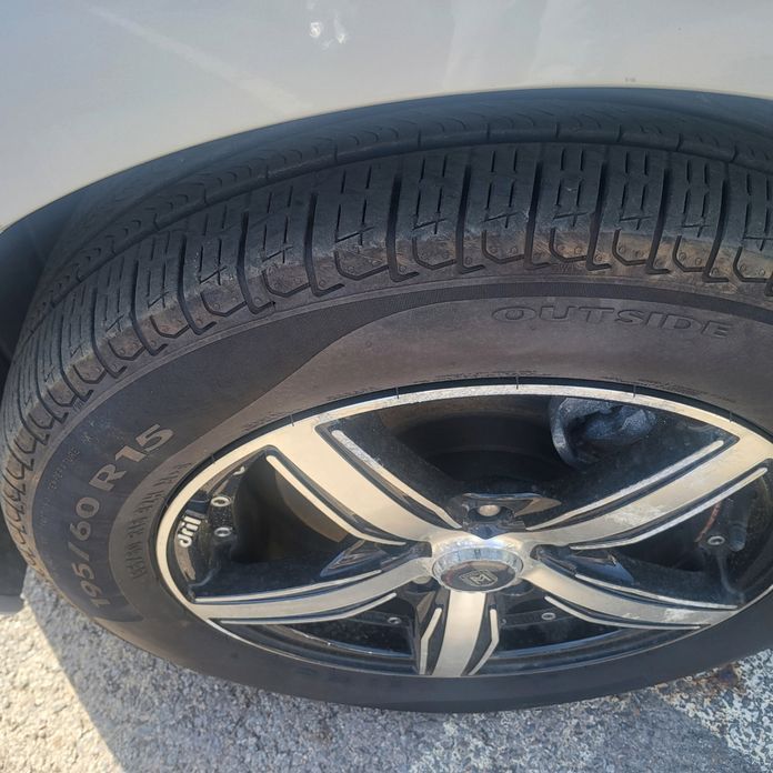 Hyundai AVANTE 2011