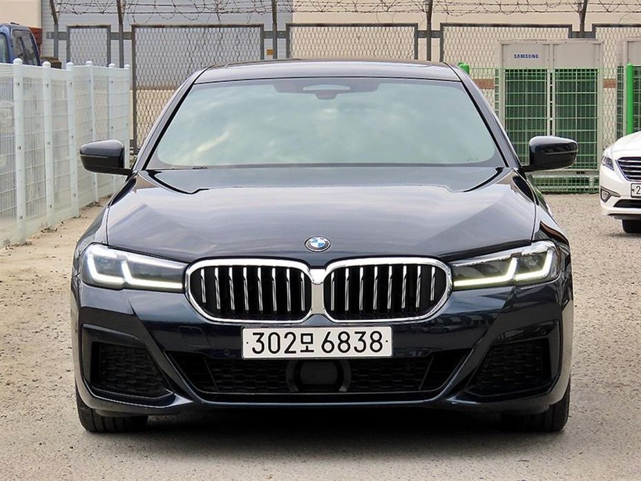 BMW 5-Series 2022