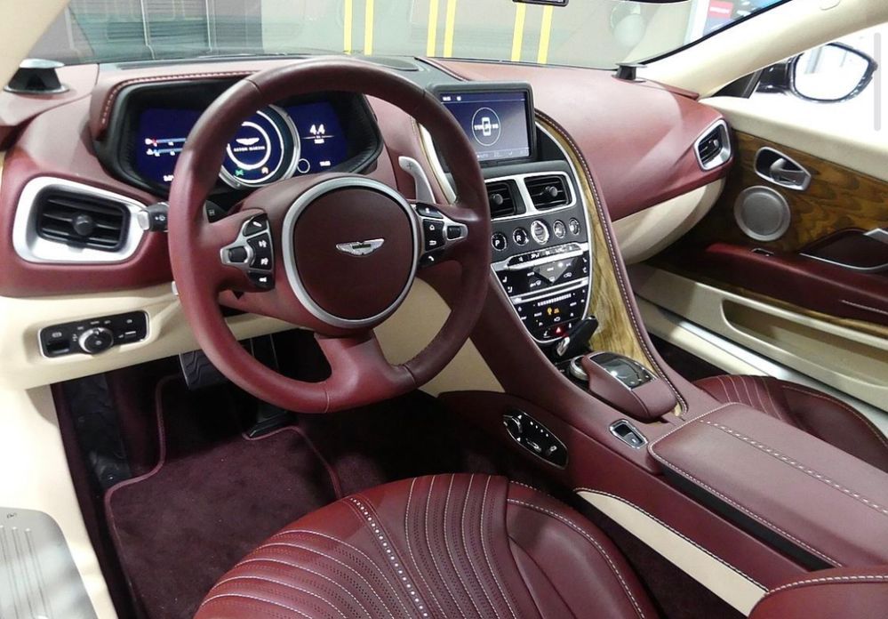 Astonmartin DB11 2020