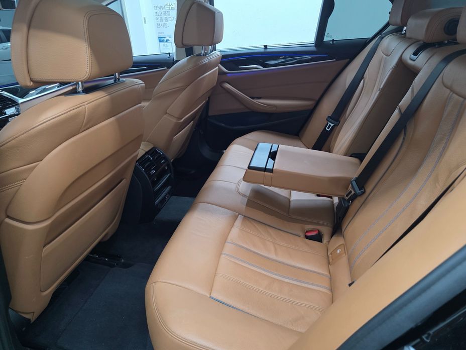 BMW 5-Series 2022
