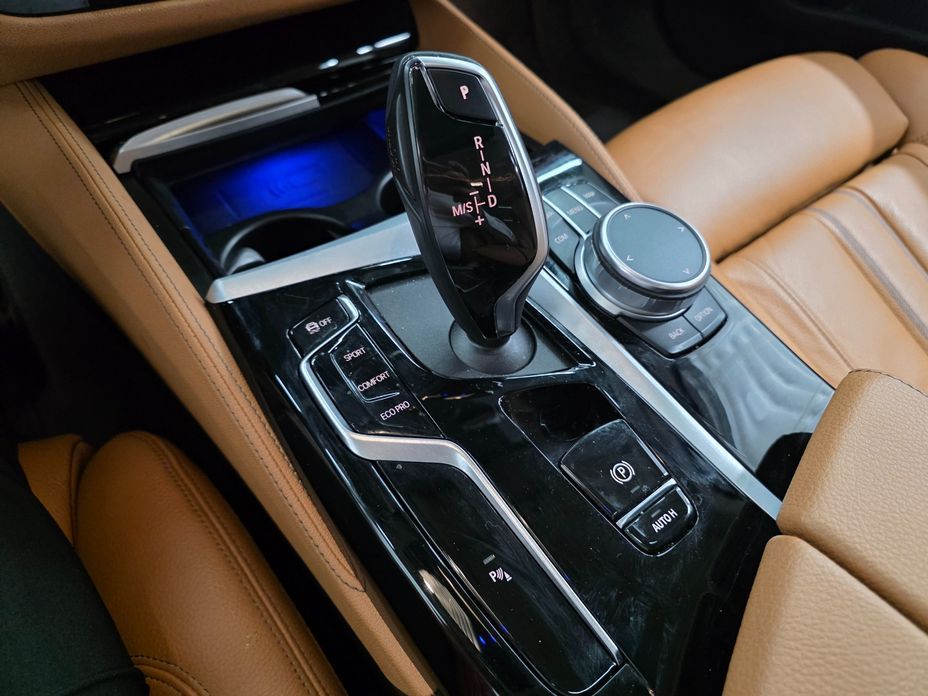 BMW 5-Series 2022