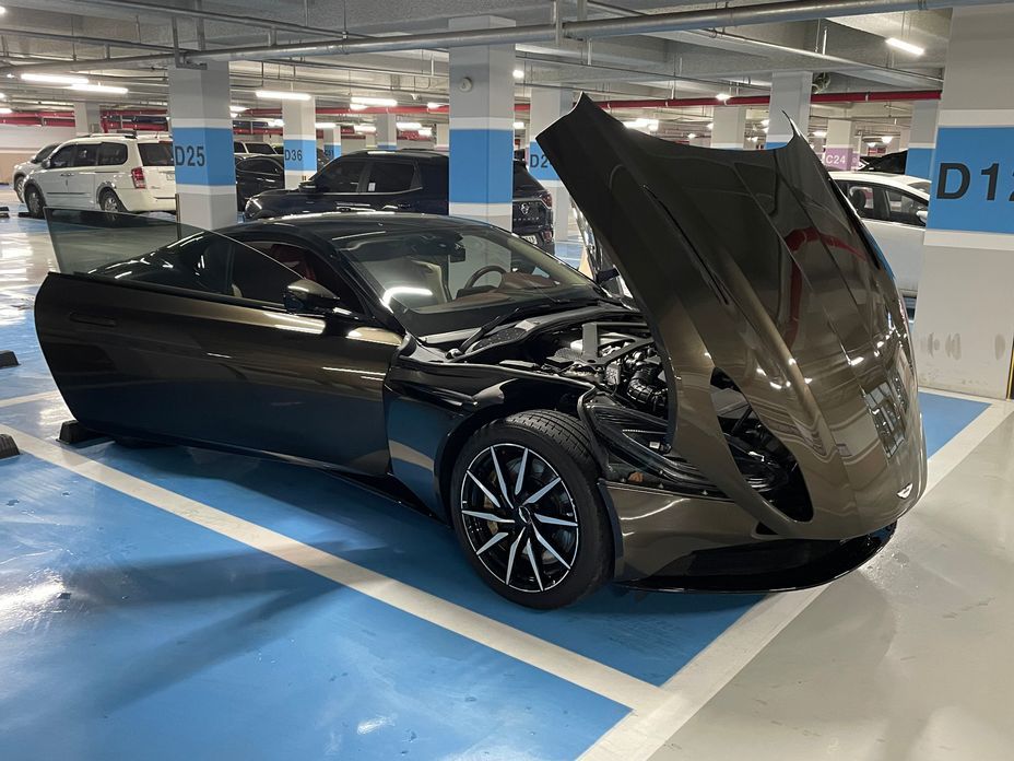 Astonmartin DB11 2020