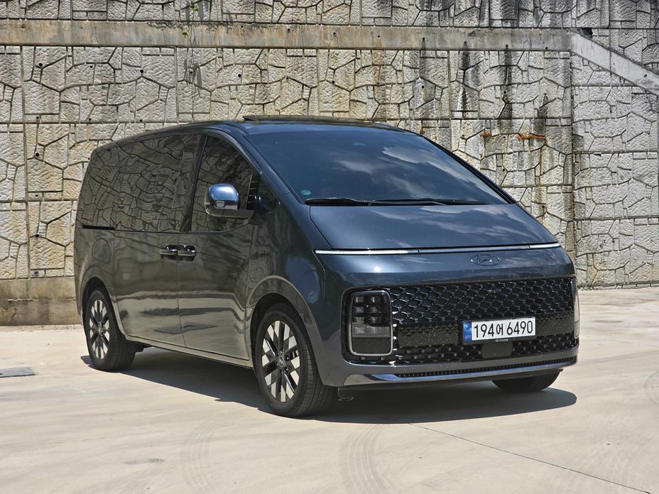 Hyundai Staria 2023