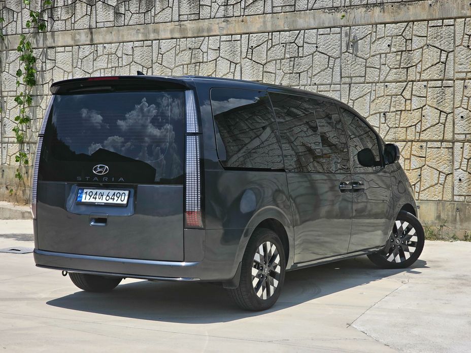 Hyundai Staria 2023