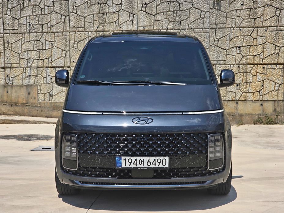 Hyundai Staria 2023