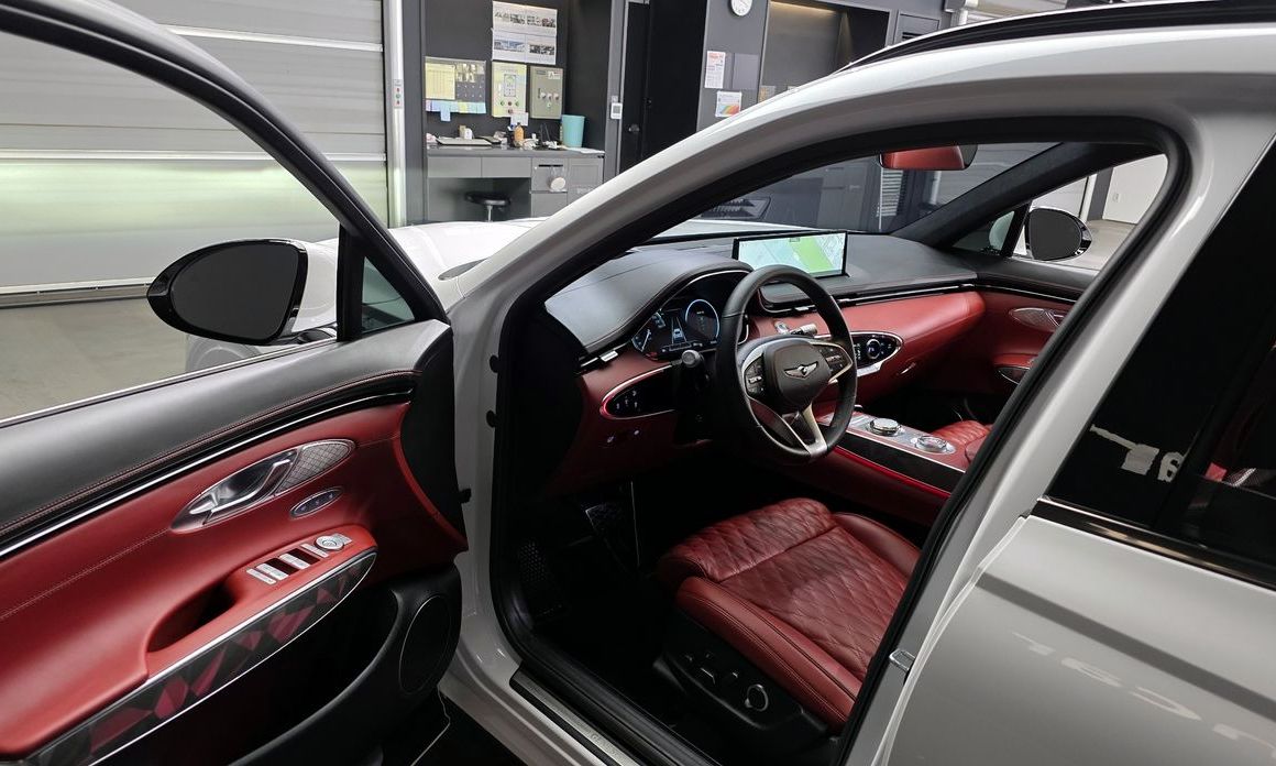 Genesis GV70 2023