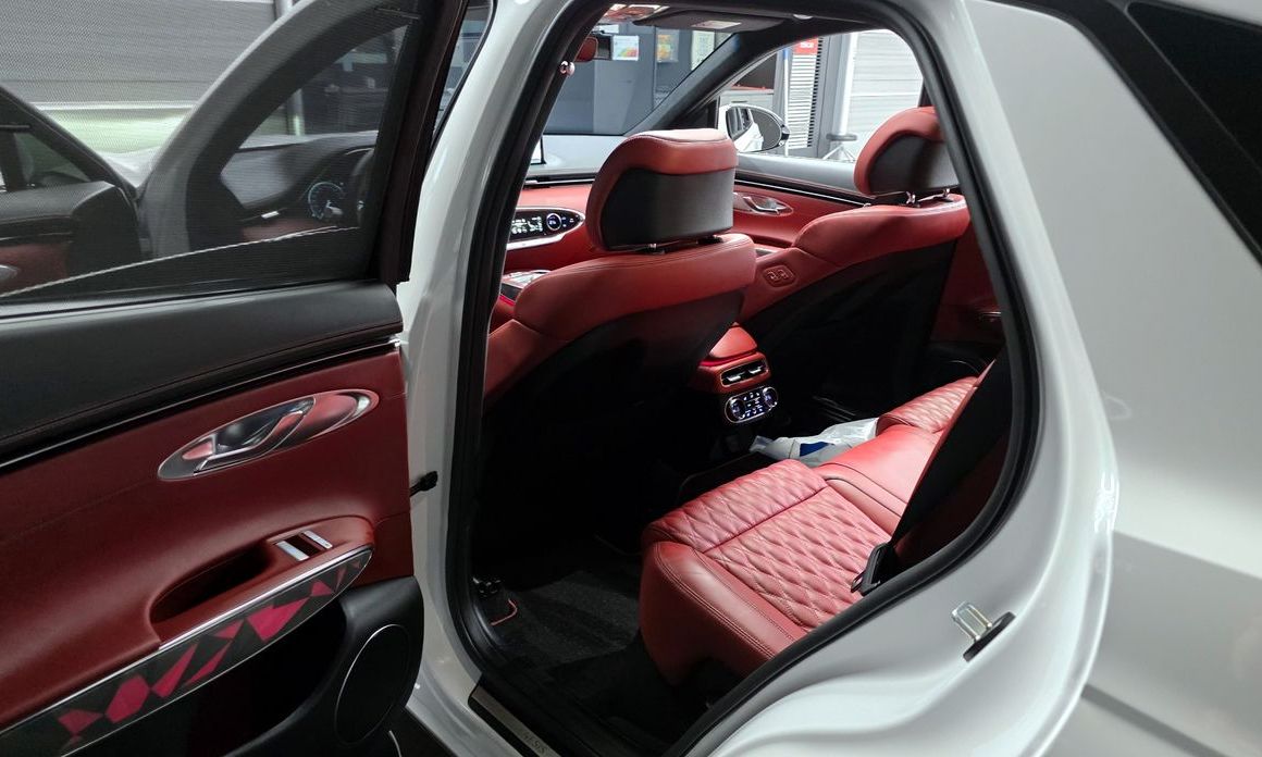 Genesis GV70 2023