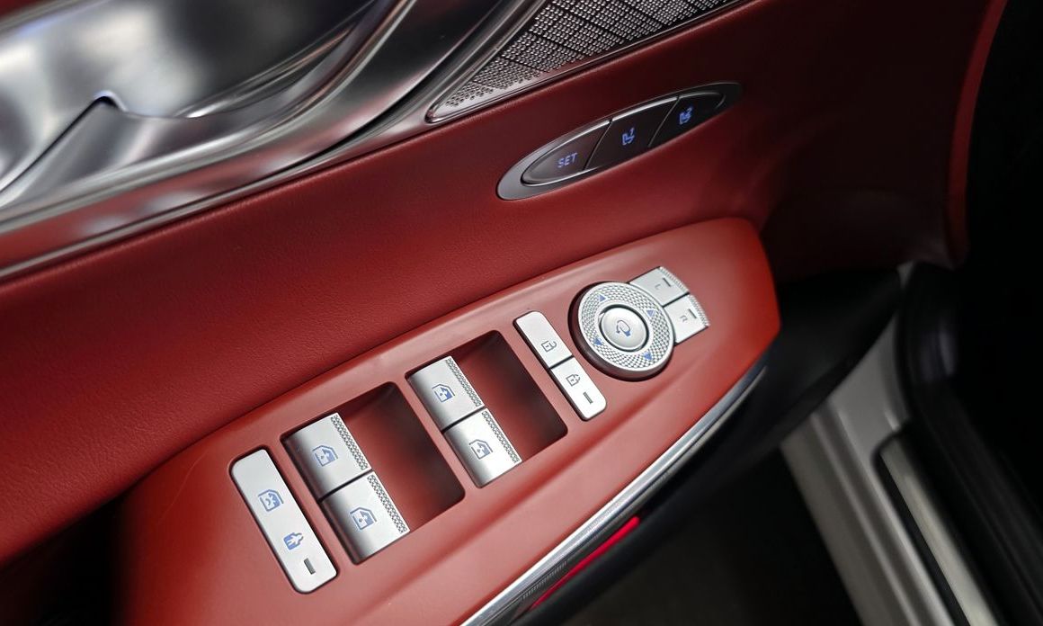 Genesis GV70 2023