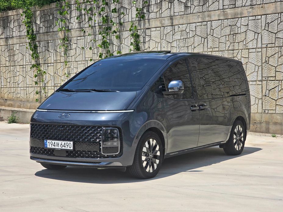 Hyundai Staria 2023