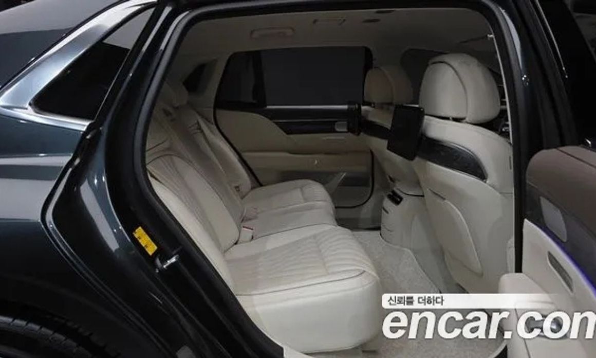 Genesis G90 2023