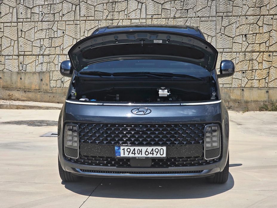 Hyundai Staria 2023