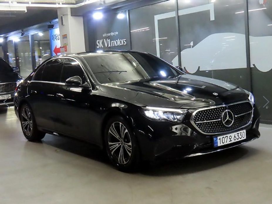 Mercedes-Benz E-Class 2024