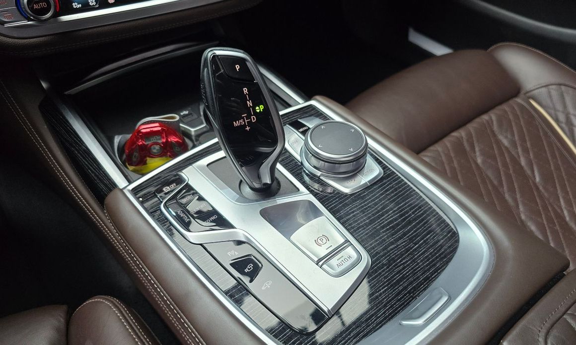 BMW 7-Series 2021