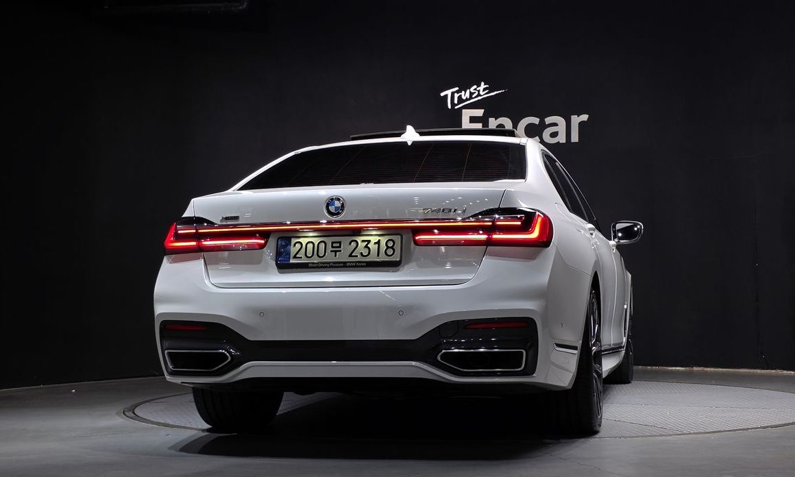 BMW 7-Series 2021