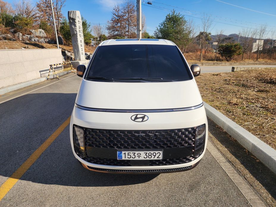 Hyundai Staria 2025