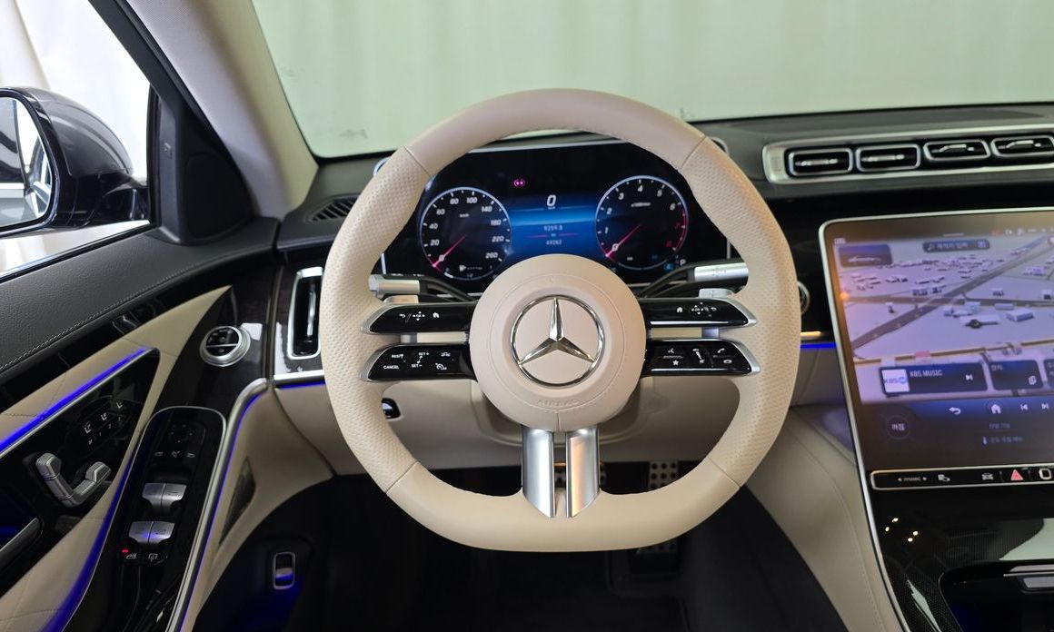 Mercedes-Benz S-Class 2023