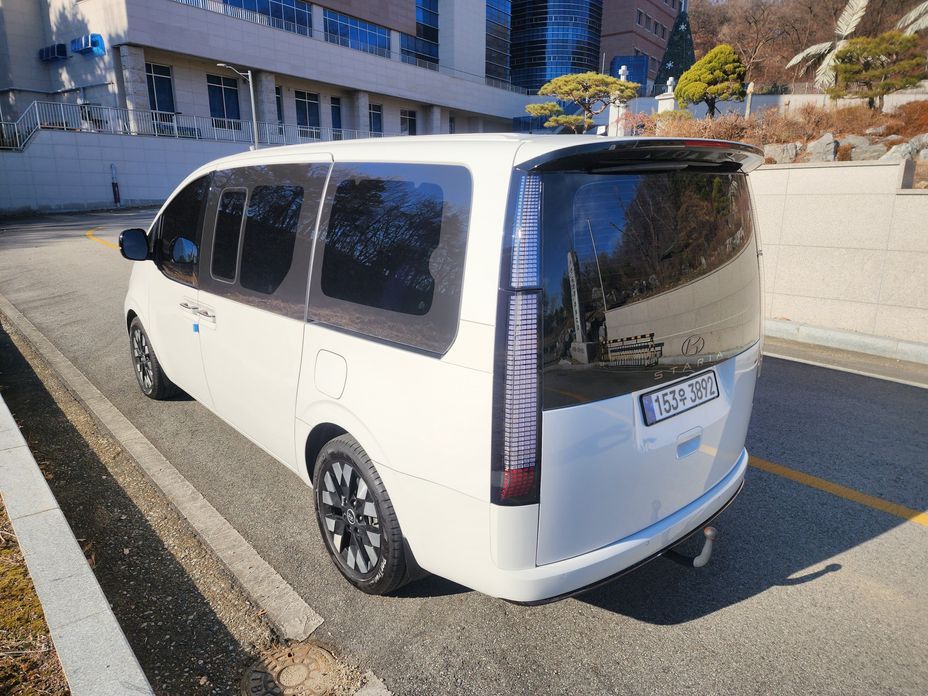 Hyundai Staria 2025