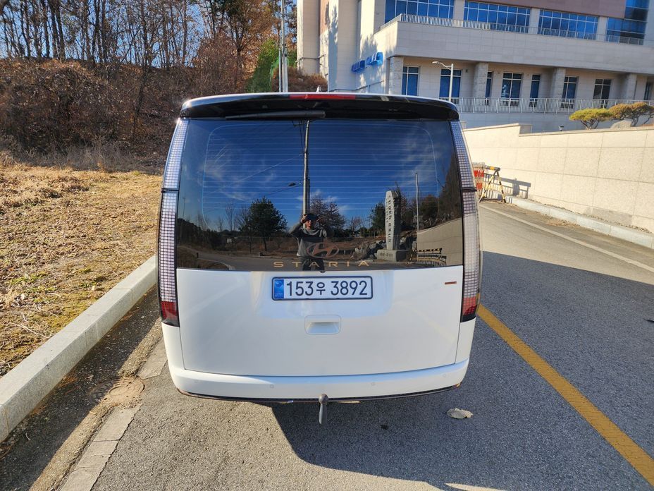 Hyundai Staria 2025