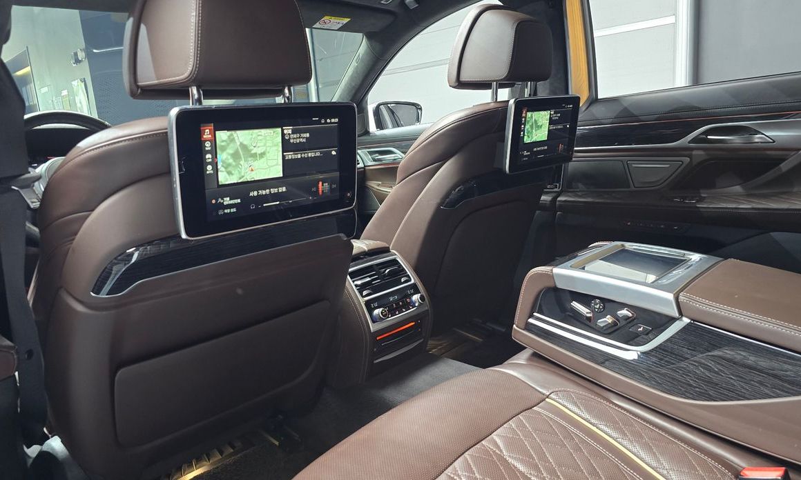 BMW 7-Series 2021