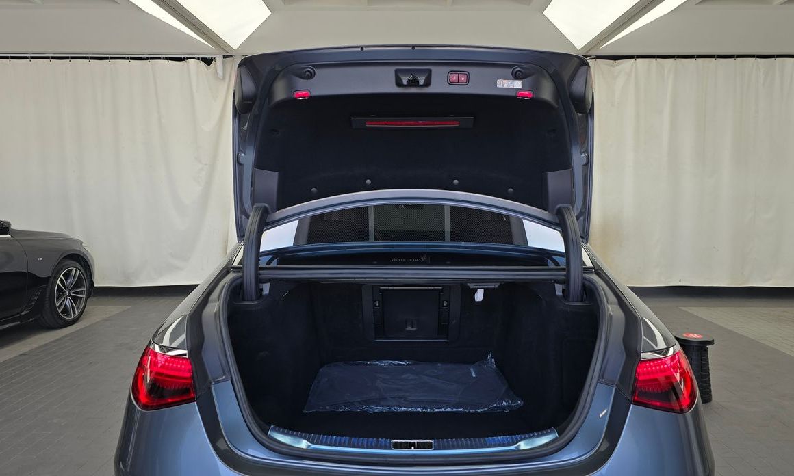 Mercedes-Benz S-Class 2023
