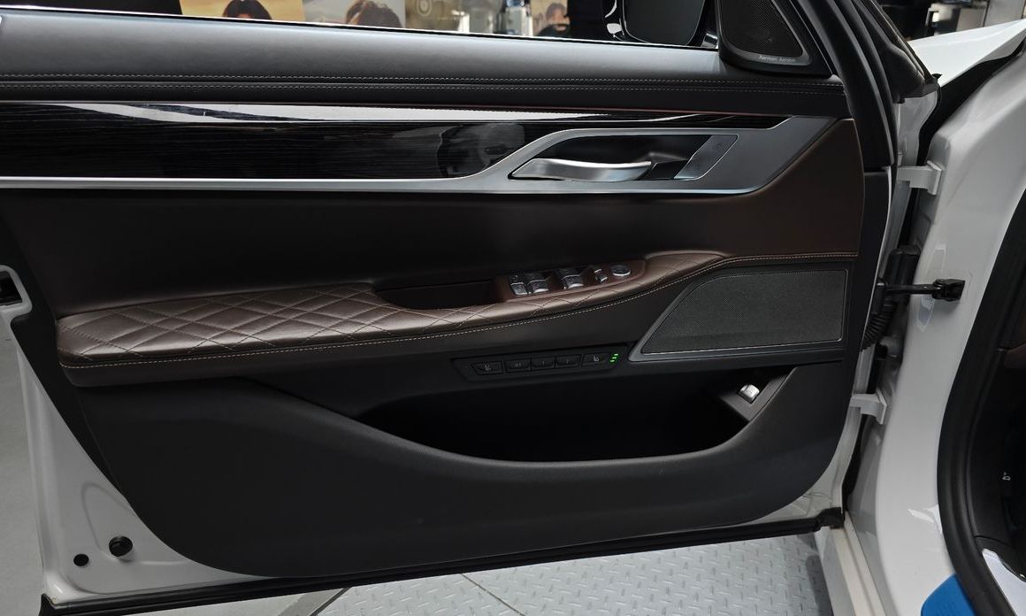 BMW 7-Series 2021