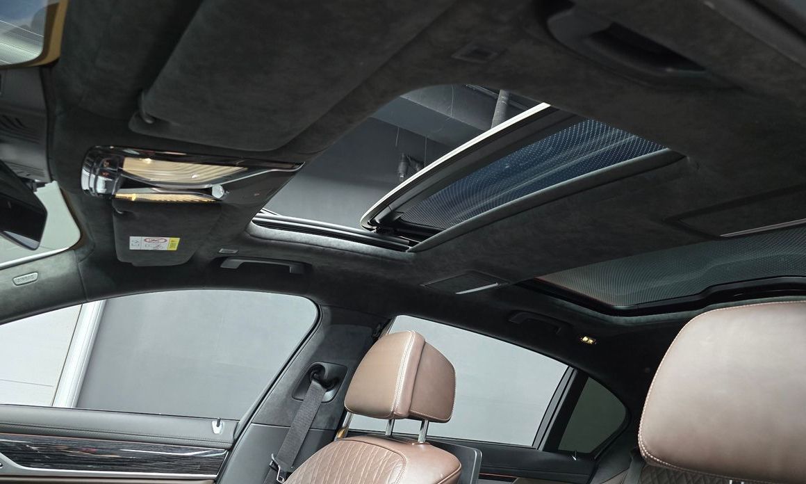 BMW 7-Series 2021