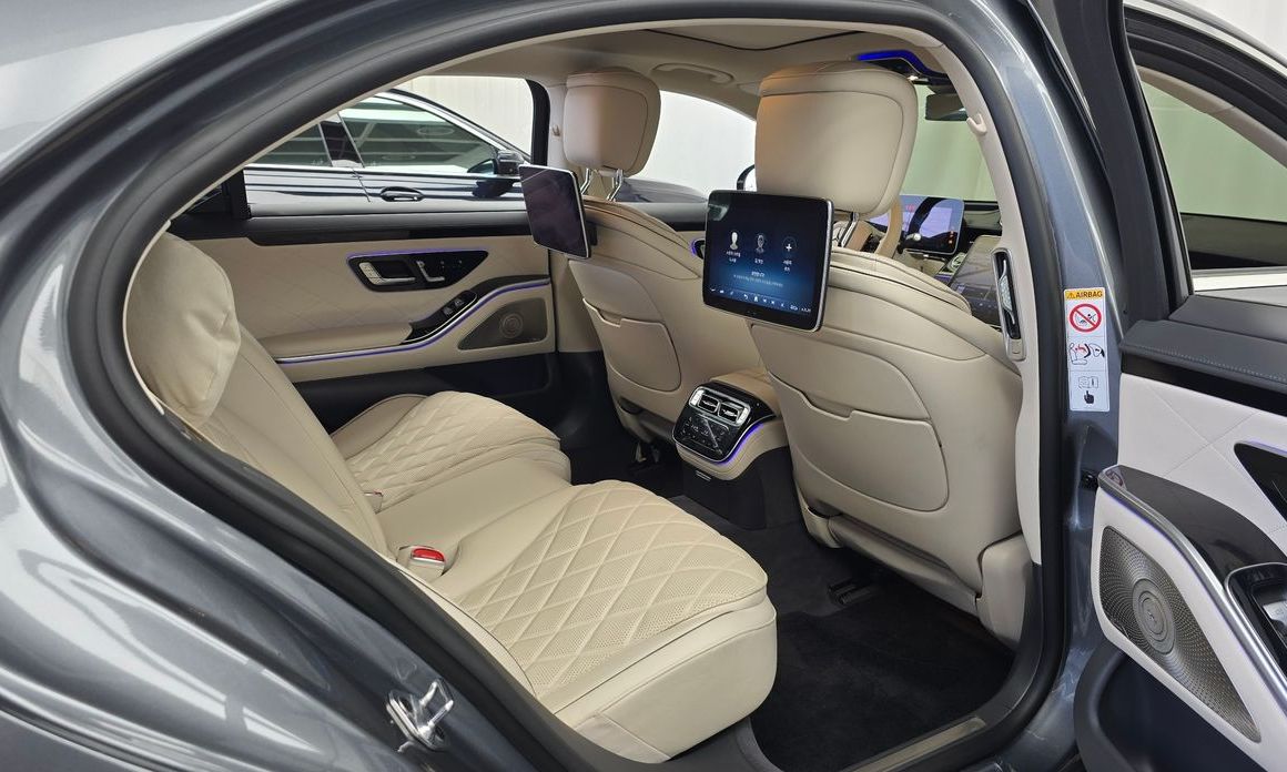 Mercedes-Benz S-Class 2023