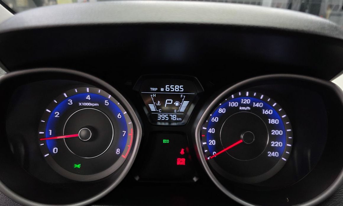 Hyundai AVANTE 2015